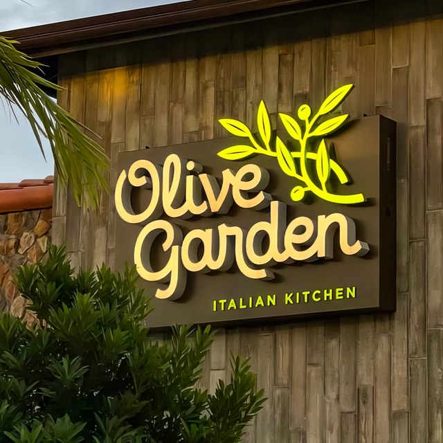 Commercial Beverage Shop Signage LED Letters Sign Restaurant Store Front