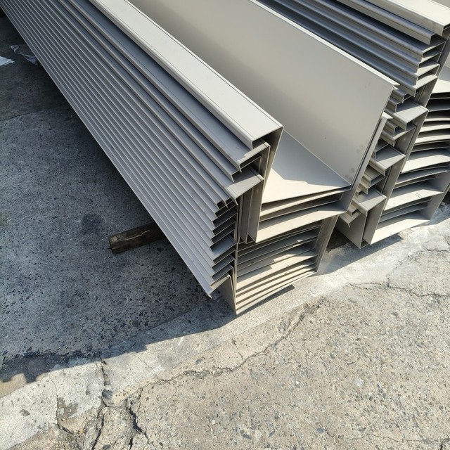 Easy to Install Water 304 201 2B Surface Gutter System 6m Length for Roof
